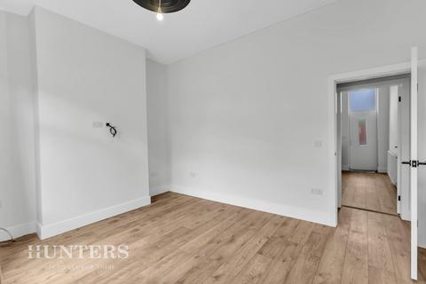 39 Herbert Street, Oldham, OL4 2QU