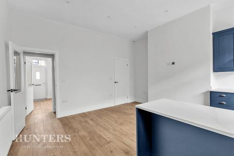 39 Herbert Street, Oldham, OL4 2QU