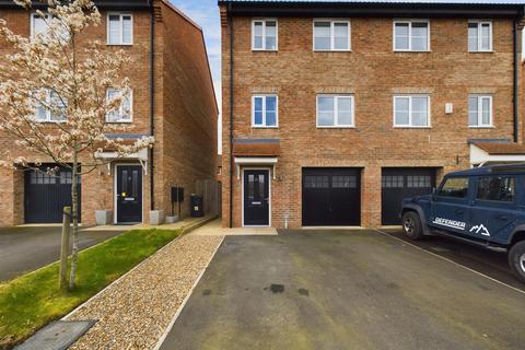 17 Harebell Road, Malton, YO17 7FW