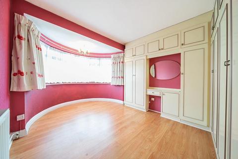 26 Vernon Drive, Stanmore, HA7 2BT