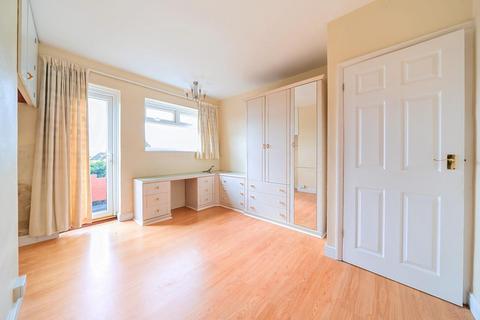 26 Vernon Drive, Stanmore, HA7 2BT