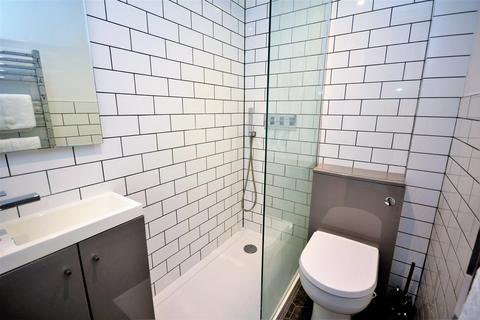 19 Brangwyn Crescent, London, SW19 2UA