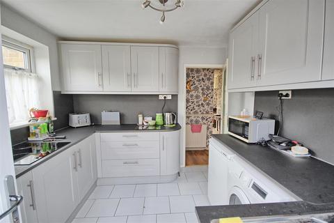 2 bedroom maisonette for sale, Cobham Road, Ware SG12