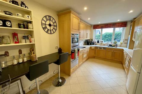 4 bedroom terraced house for sale, The Headlands, Darlington