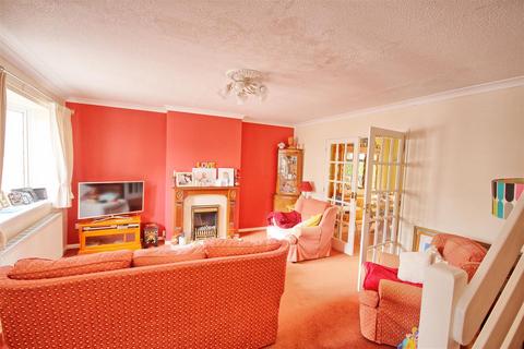 14 Lower Shott, Cheshunt, Waltham Cross, EN7 6DP