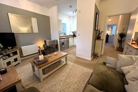 2 bedroom apartment for sale, Newbolt Close, Stowmarket, IP14