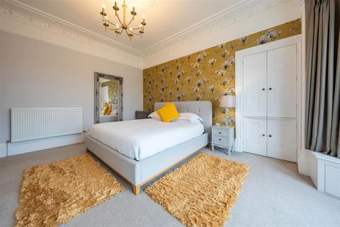 Almond Villa, 81 Glasgow Road, Perth, PH2 0PQ