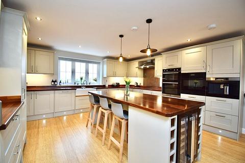 5 bedroom detached house for sale, Farms Common, Helston TR13