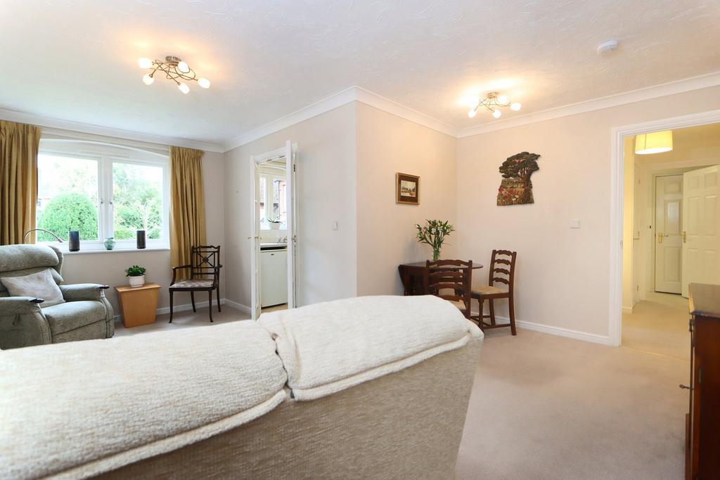 Worcester Road, Hagley, Stourbridge, DY9 1 bed apartment for sale £