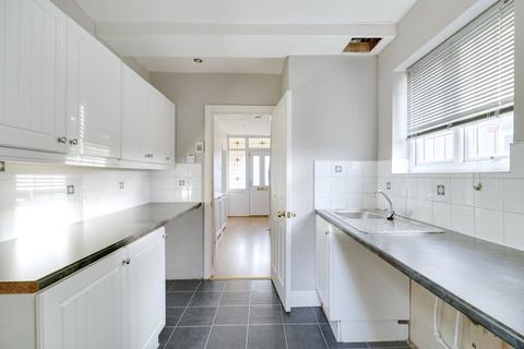 70 Purfleet Road, Aveley, South Ockendon, RM15 4DR