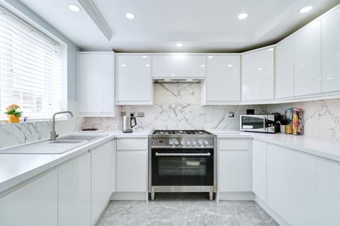 345 Danbury Crescent, South Ockendon, RM15 5XD