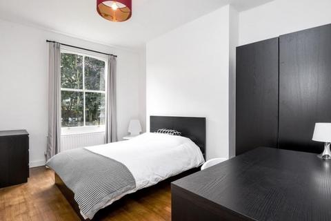 6 bedroom flat to rent, Fleet Road, London NW3