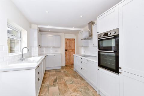 3 bedroom end of terrace house for sale, Shipbourne Road, Tonbridge, Kent