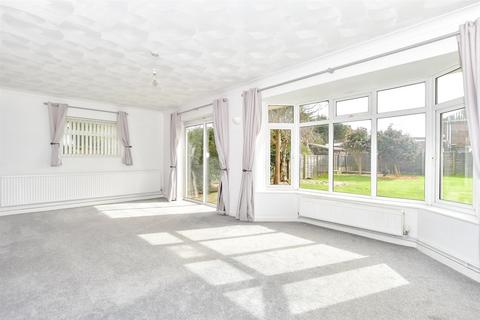 4 bedroom detached house for sale, Seal Road, Selsey, Chichester, West Sussex