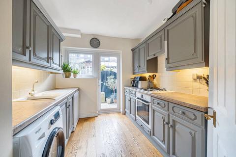 4 bedroom terraced house for sale, Westview Drive, Woodford Green IG8