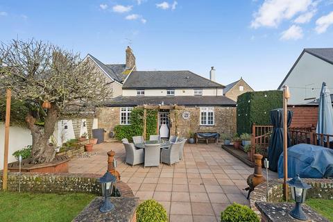 3 bedroom end of terrace house for sale, Tail Mill Lane, Merriott, Somerset, TA16