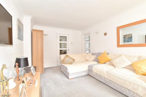 2 bedroom apartment for sale, Hillside Road, Whyteleafe, Surrey