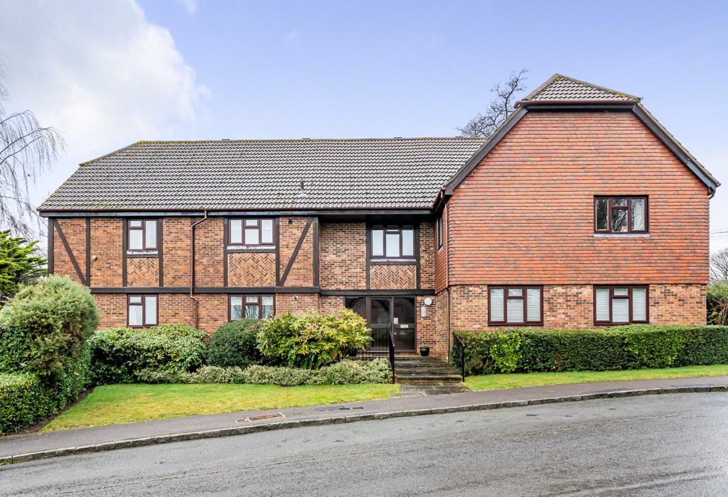 Morris Way, West Chiltington, West Sussex 2 bed apartment to rent £