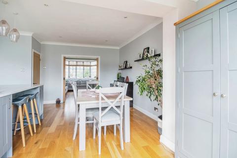 272 Bournemouth Park Road, Southend-on-sea, SS2 5LX