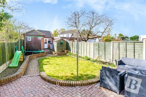 44 Hubbards Chase, Hornchurch, RM11 3DJ