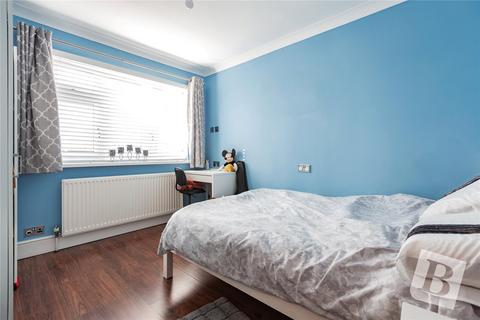 44 Hubbards Chase, Hornchurch, RM11 3DJ