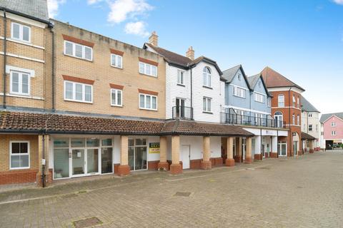 2 bedroom flat for sale, Roche Close, Rochford, SS4