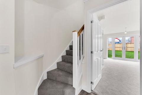 3 bedroom semi-detached house to rent, Turnhouse Road, Stoke-on-Trent, Staffordshire, ST4