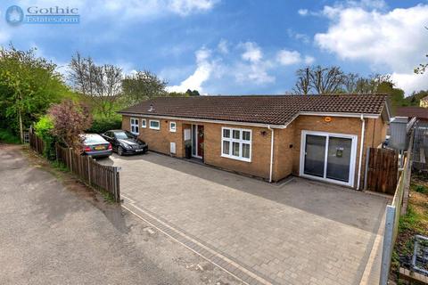 4 bedroom detached bungalow for sale, High Street, Arlesey, Beds, SG15 6SL