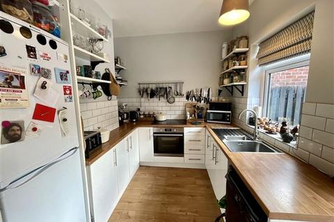 53 Handsworth Crescent, Sheffield, S9 4BN