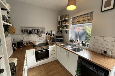 53 Handsworth Crescent, Sheffield, S9 4BN