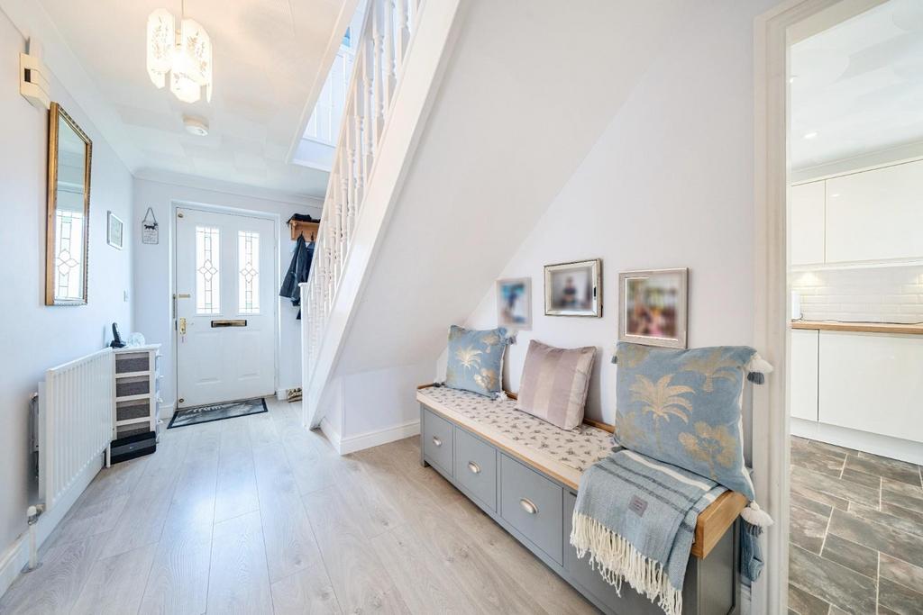 ENTRANCE HALL.jpg