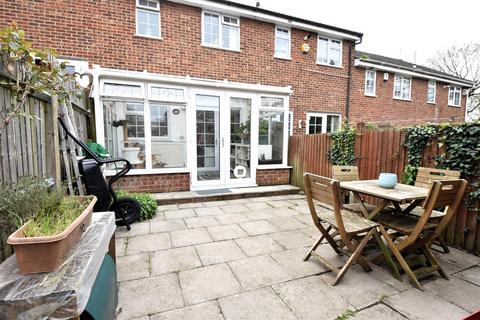 8 Treetops Close, London, SE2 0DN
