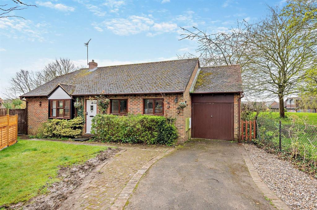 Bodsham Crescent, Bearsted, Maidstone 3 bed detached bungalow for sale