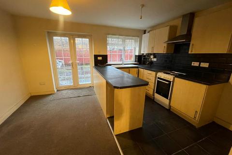 5 bedroom terraced house to rent, Miner Street, Walsall