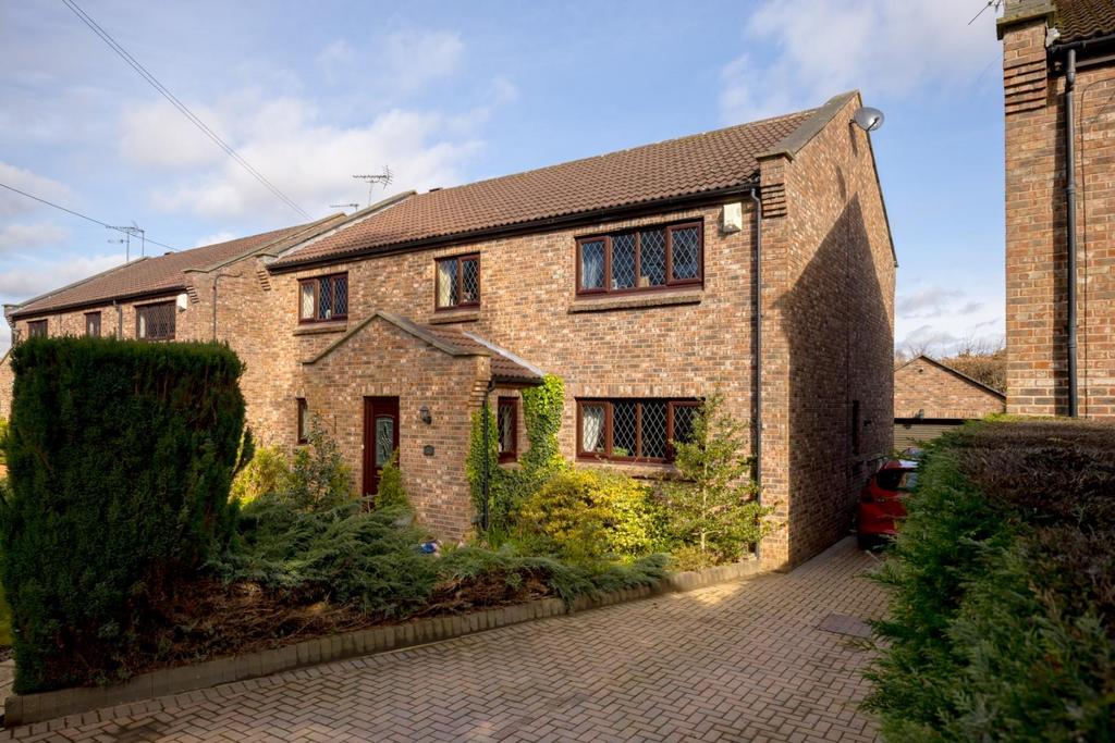 Highfield Court, Brayton, Selby 5 bed detached house for sale £575,000