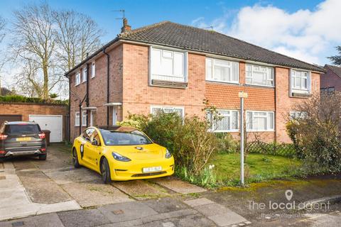 25 Hereford Close, Epsom, KT18 5DZ