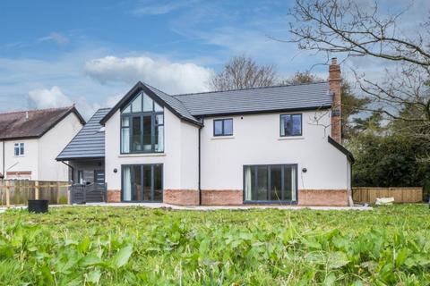 5 bedroom detached house for sale, Whitchurch Road, Spurstow