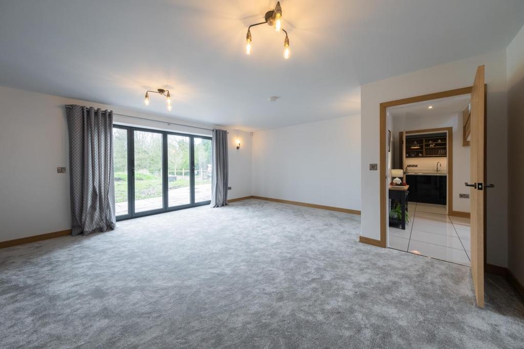 Oakmead Lodge-029.jpg