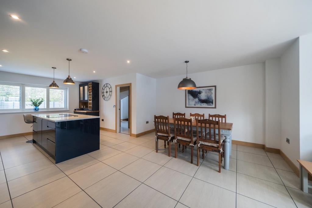 Oakmead Lodge-012.jpg