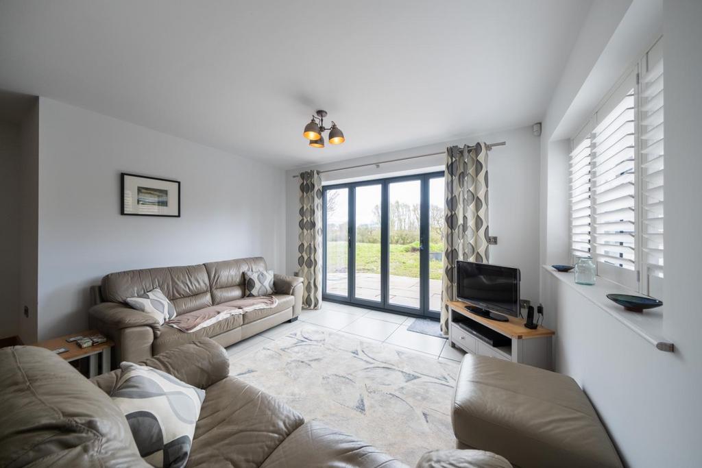 Oakmead Lodge-014.jpg