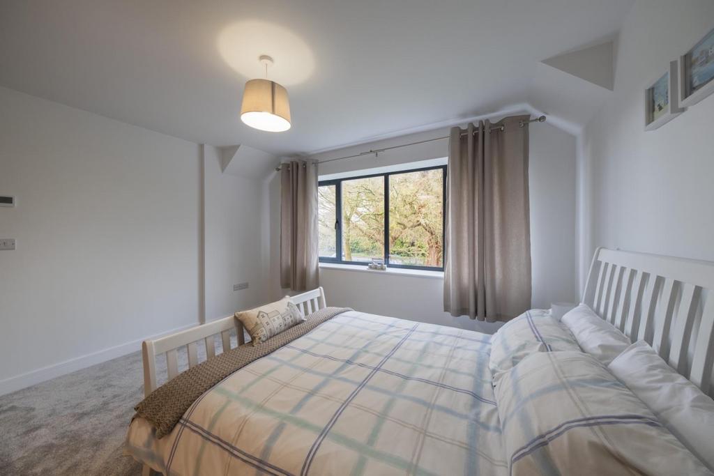 Oakmead Lodge-044.jpg