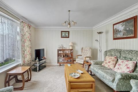 2 bedroom ground floor maisonette for sale, Wivenhoe Road, Alresford, Colchester, CO7