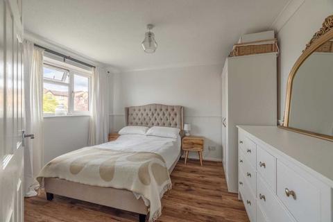 3 bedroom end of terrace house for sale, Walpole Road, Burnham SL1