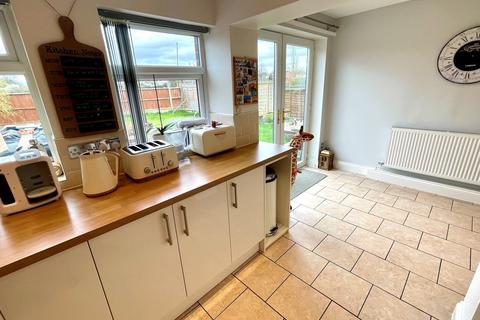 36 Belton Avenue, Wednesfield, Wolverhampton, WV11 1AW