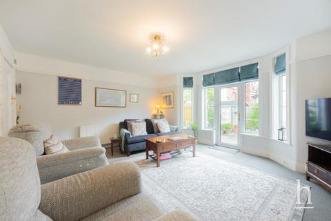 2 bedroom apartment for sale, Victoria Road, West Kirby CH48