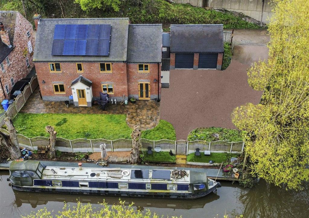 Horninglow Road North... 3 bed detached house for sale £415,000