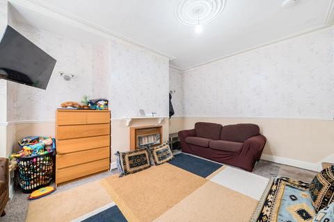 2 bedroom terraced house for sale, Sutherland Mount, Leeds, LS9