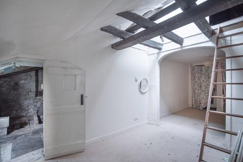 Melville Cottage Melville Square, Comrie, Crieff, PH6 2DL