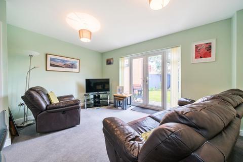 3 bedroom terraced house for sale, Flaxley Close, Lincoln, Lincolnshire, LN2