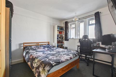 2 bedroom flat for sale, Pauntley Street, Archway